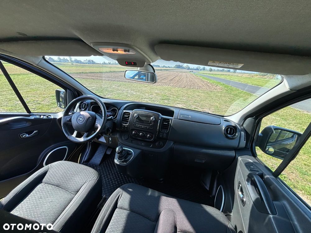 Opel Vivaro - 10