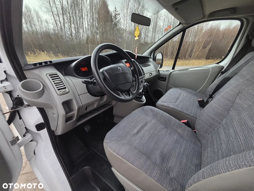 Renault Trafic - 15