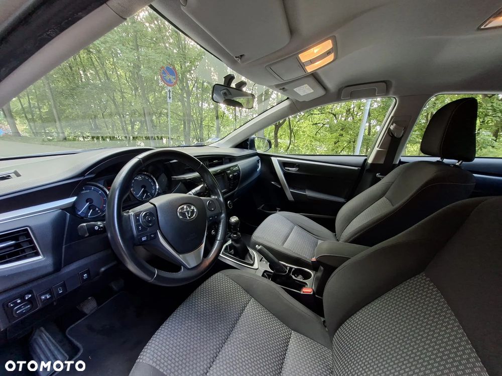 Toyota Corolla 1.6 Premium - 11