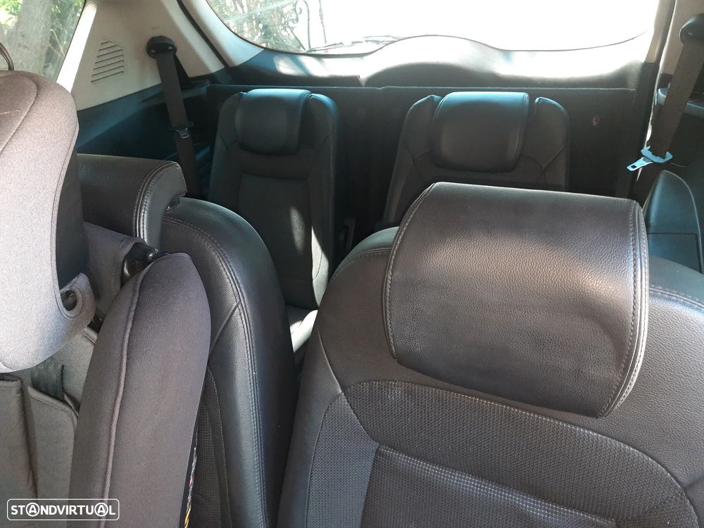 Ford S-Max 1.8 TDCi Titanium 7L - 5