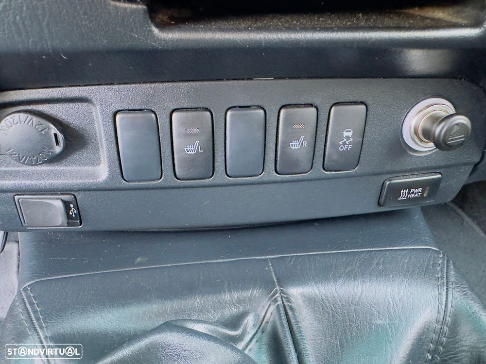 Toyota Hilux - 12