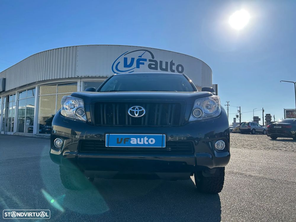 Toyota Land Cruiser - 4