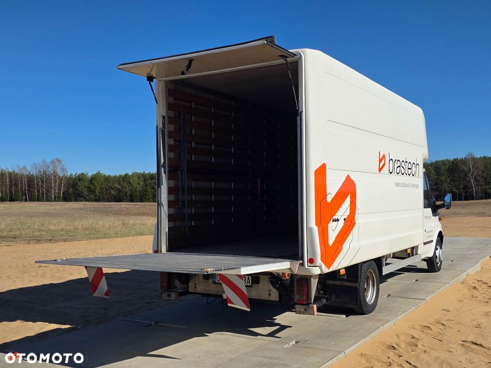 Ford Transit - 12