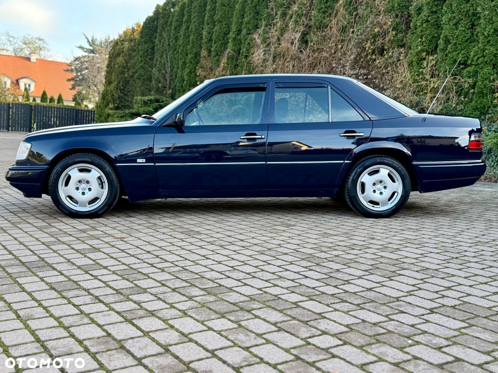 Mercedes-Benz W124 (1984-1993) - 21