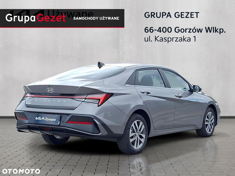 Hyundai Elantra - 5