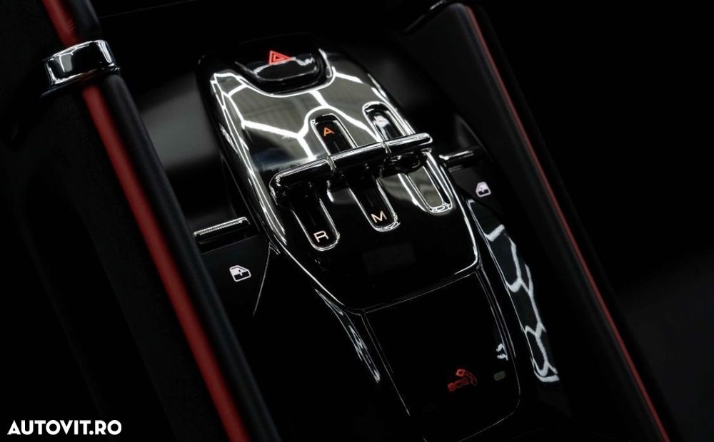 Ferrari Roma - 10
