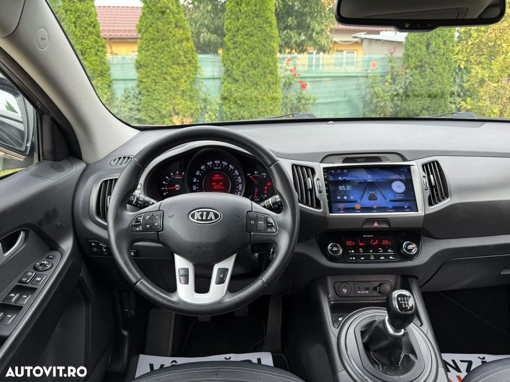 Kia Sportage 2.0 DSL MT 4x4 PREMIUM - 10