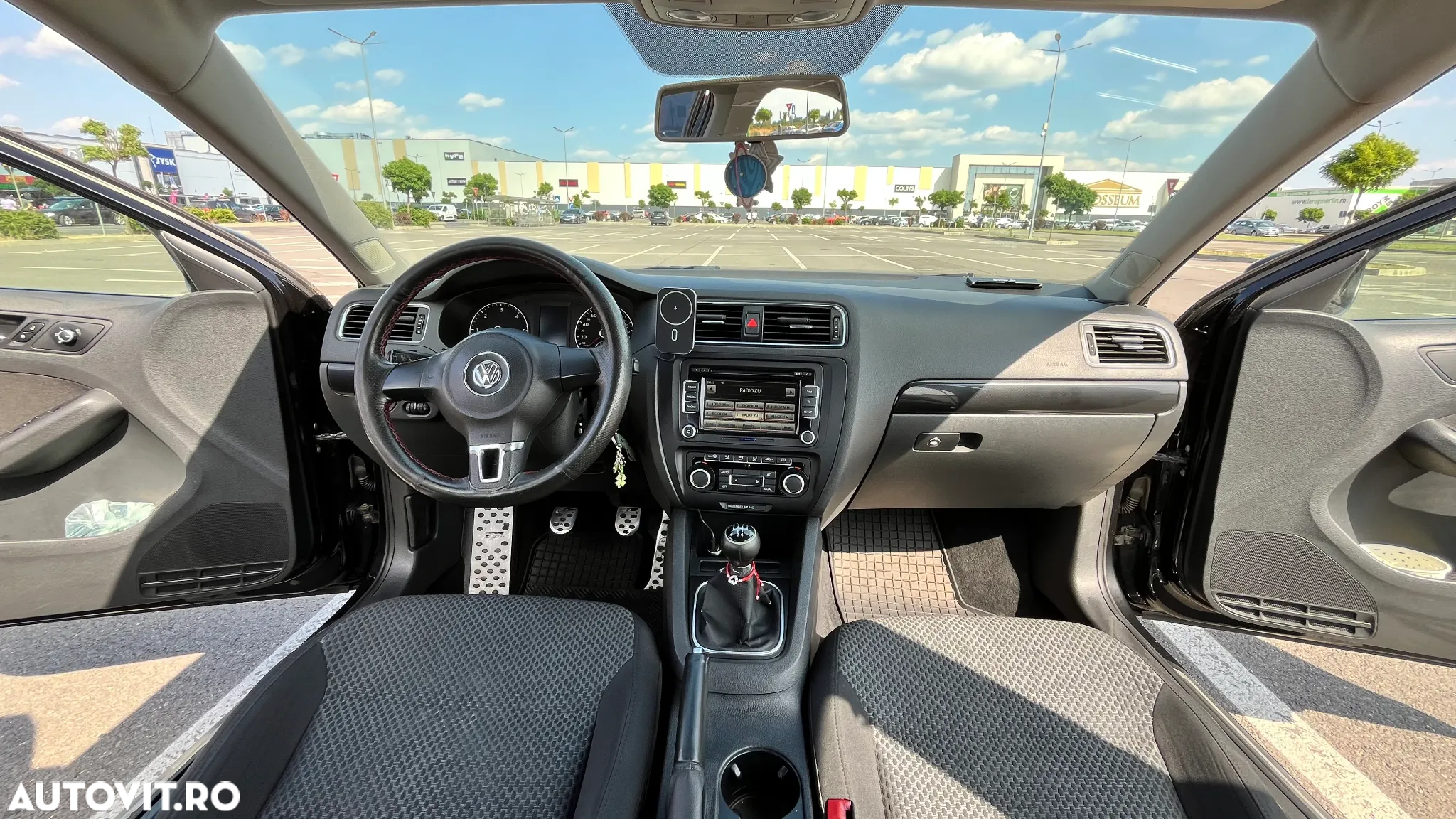 Volkswagen Jetta 1.6 TDI DPF Trendline - 18