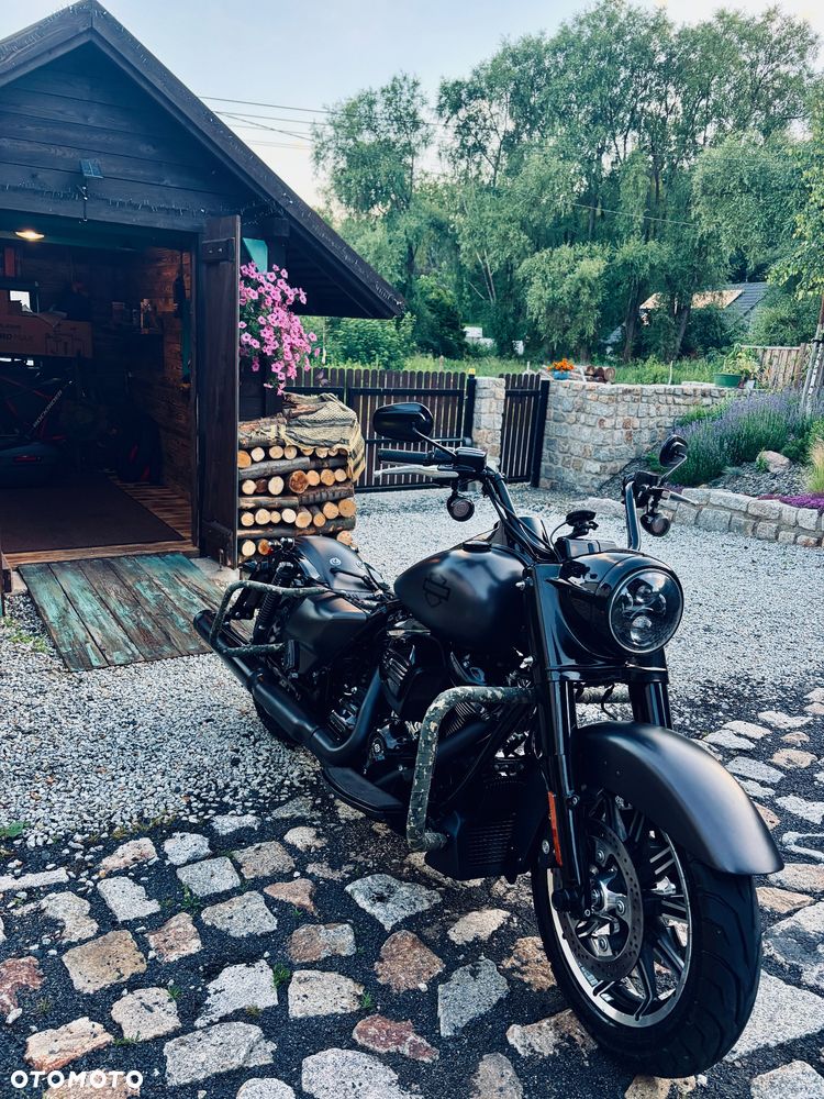 Harley-Davidson Touring Road King - 12