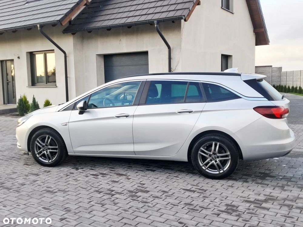 Opel Astra V 1.4 T Enjoy - 10
