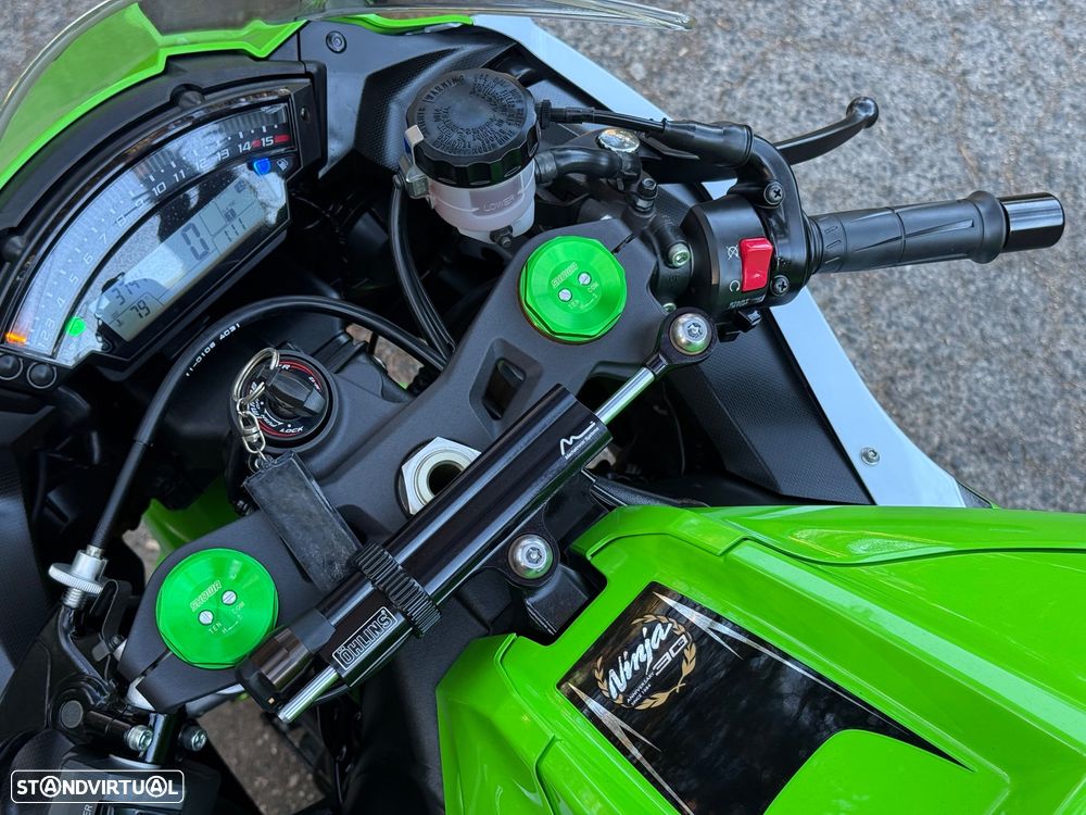 Kawasaki ZX 10 R Aniversario - 14
