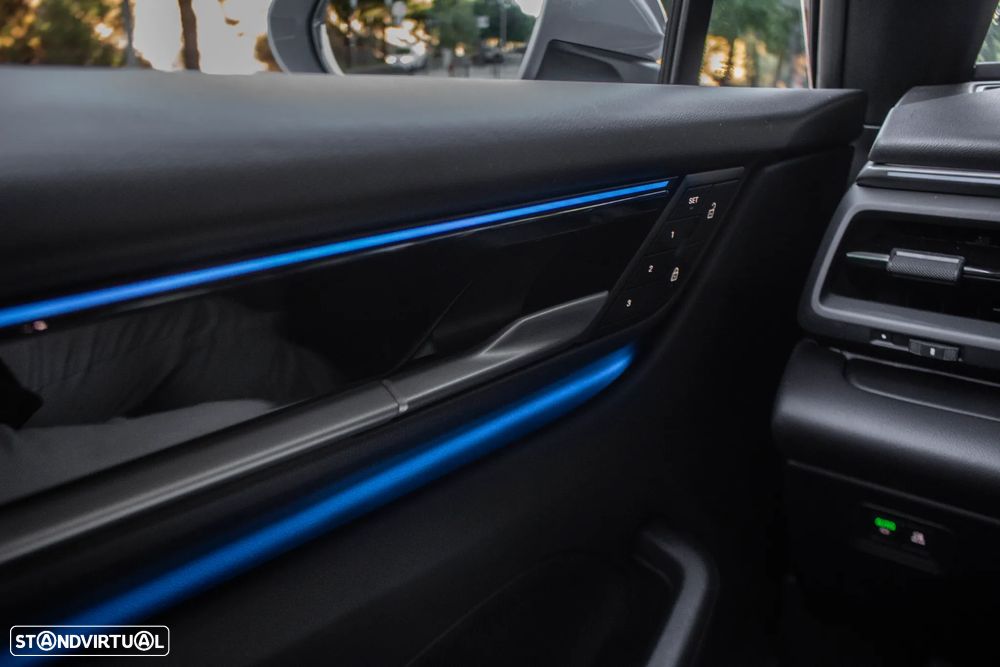 Porsche Macan Electric 4 - 20