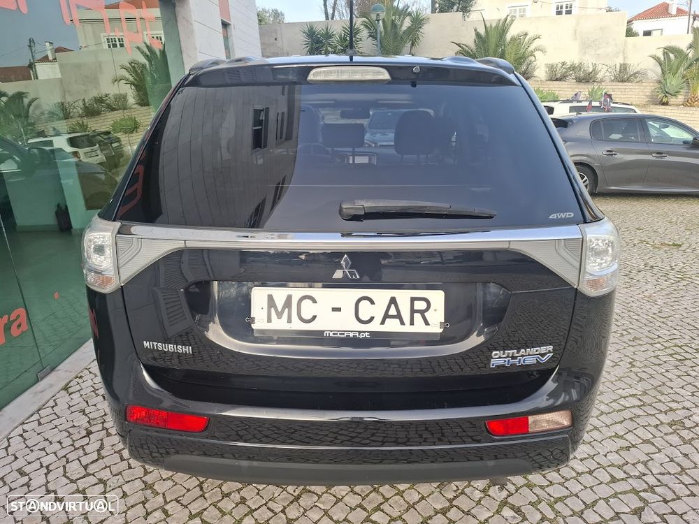 Mitsubishi Outlander - 5