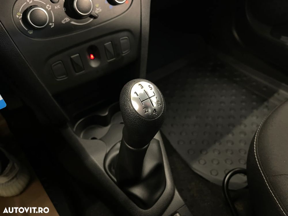 Dacia Logan 0.9 TCe Laureate - 15