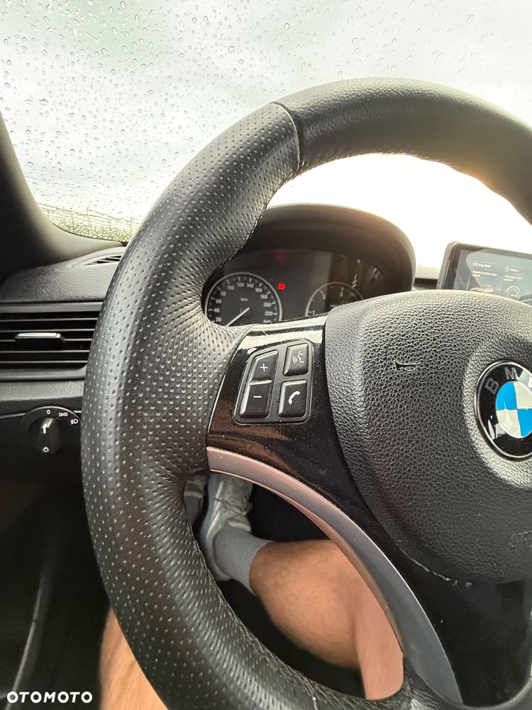 BMW X1 sDrive20d - 11
