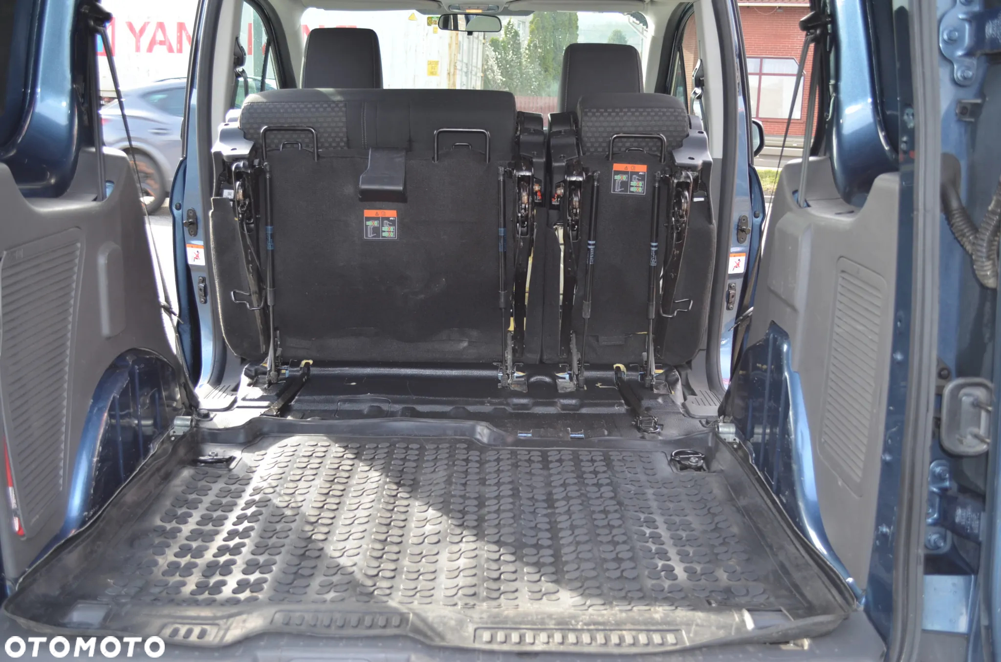 Ford Transit Connect - 23