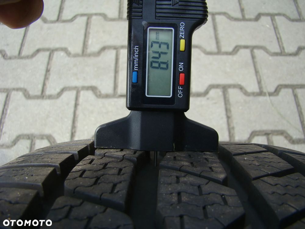 a487 5x114,3 Dacia Duster 7Jx17 et40 opony zimowe 215/60 R17 - 12