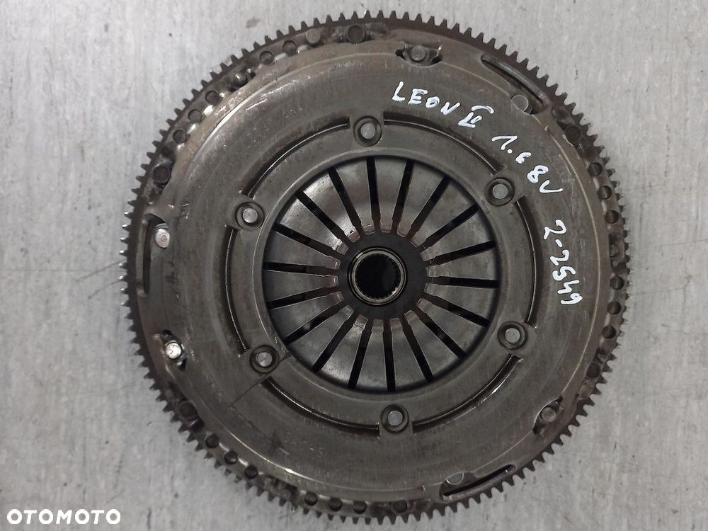 SPRZEGŁO KOMPLETNE SEAT LEON II R0301052710  3082001168 1.6 8V SACHS - 8