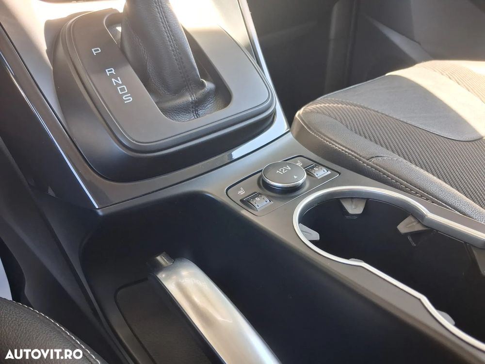 Ford Kuga - 19