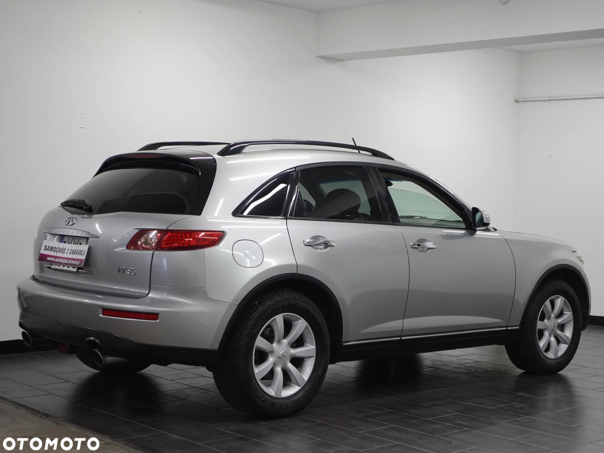 Infiniti FX FX35 - 10