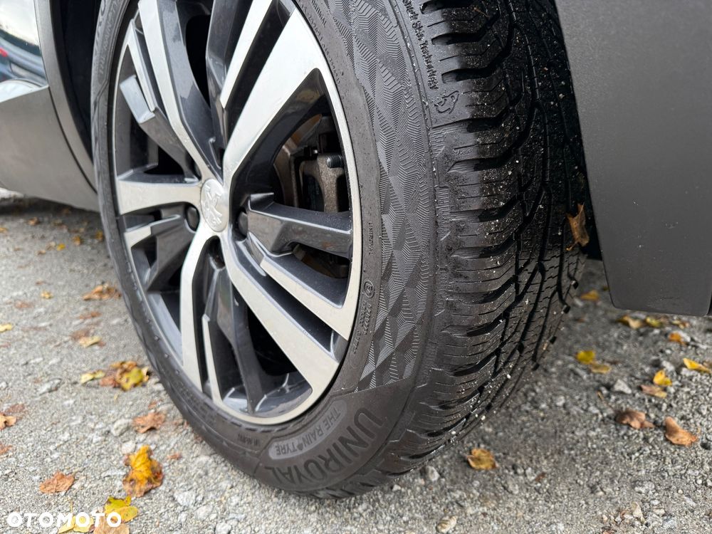 Peugeot 5008 PureTech 130 Stop & Start Active Business-Paket - 12