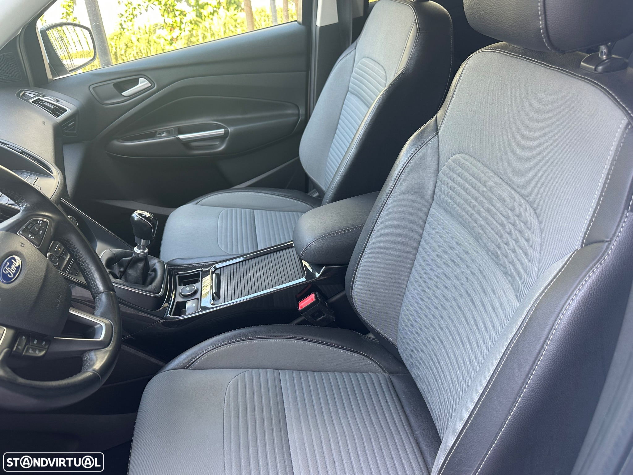 Ford Kuga 1.5 TDCi Titanium - 6