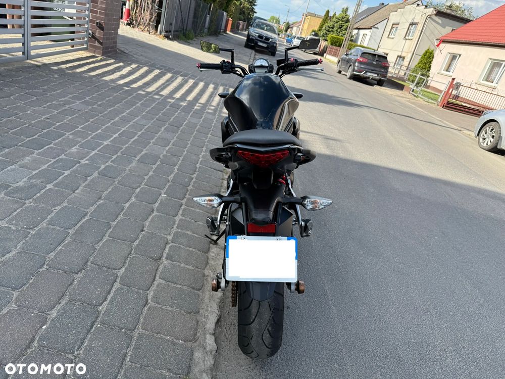 Kawasaki ER - 8