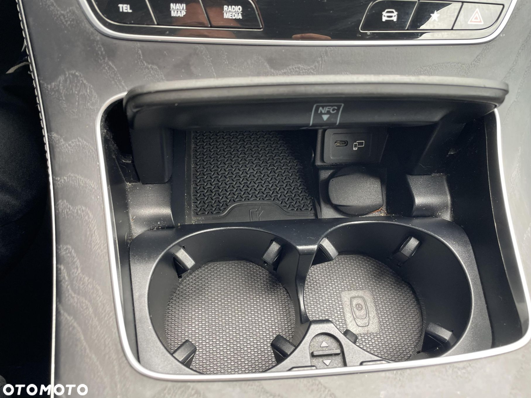 Mercedes-Benz Klasa E 220 d 4-Matic 9G-TRONIC - 26