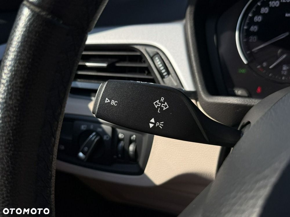 BMW X1 sDrive18i GPF xLine - 20