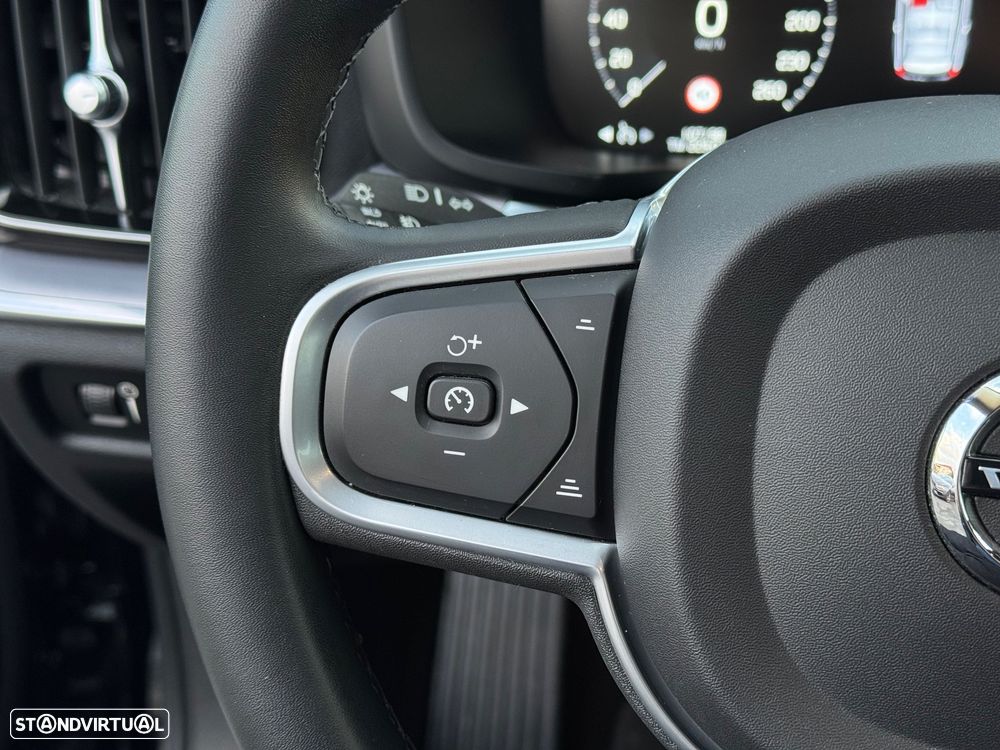 Volvo V60 2.0 B4 Momentum Plus Geartronic - 16