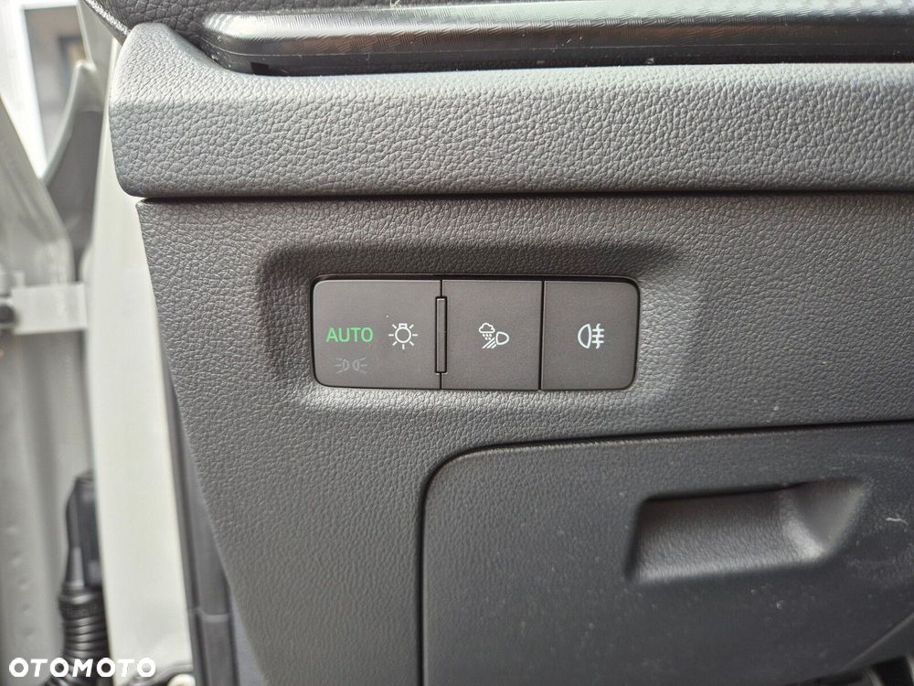 Skoda Octavia 2.0 TDI Sportline DSG - 22