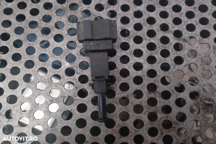 Switch pedala ambreiaj 1J0945511A Audi A5 8T  [din 2007 pana  2011] seria Coupe 2.0 TFSI MT (180 hp - 1