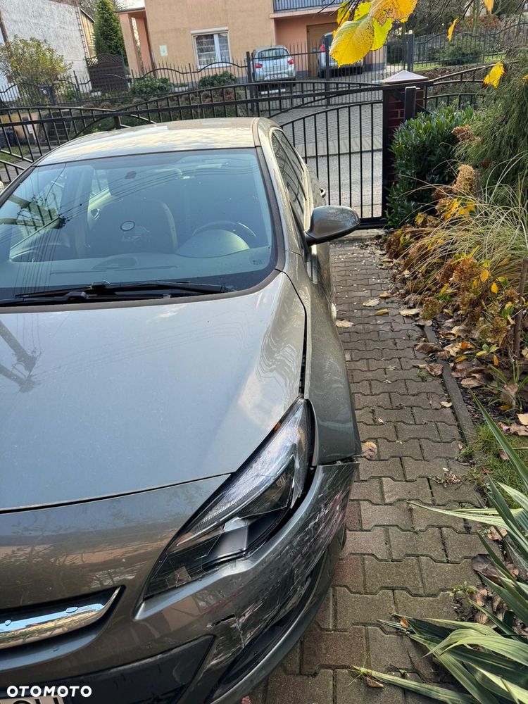 Opel Astra 1.4 T EU6 - 4