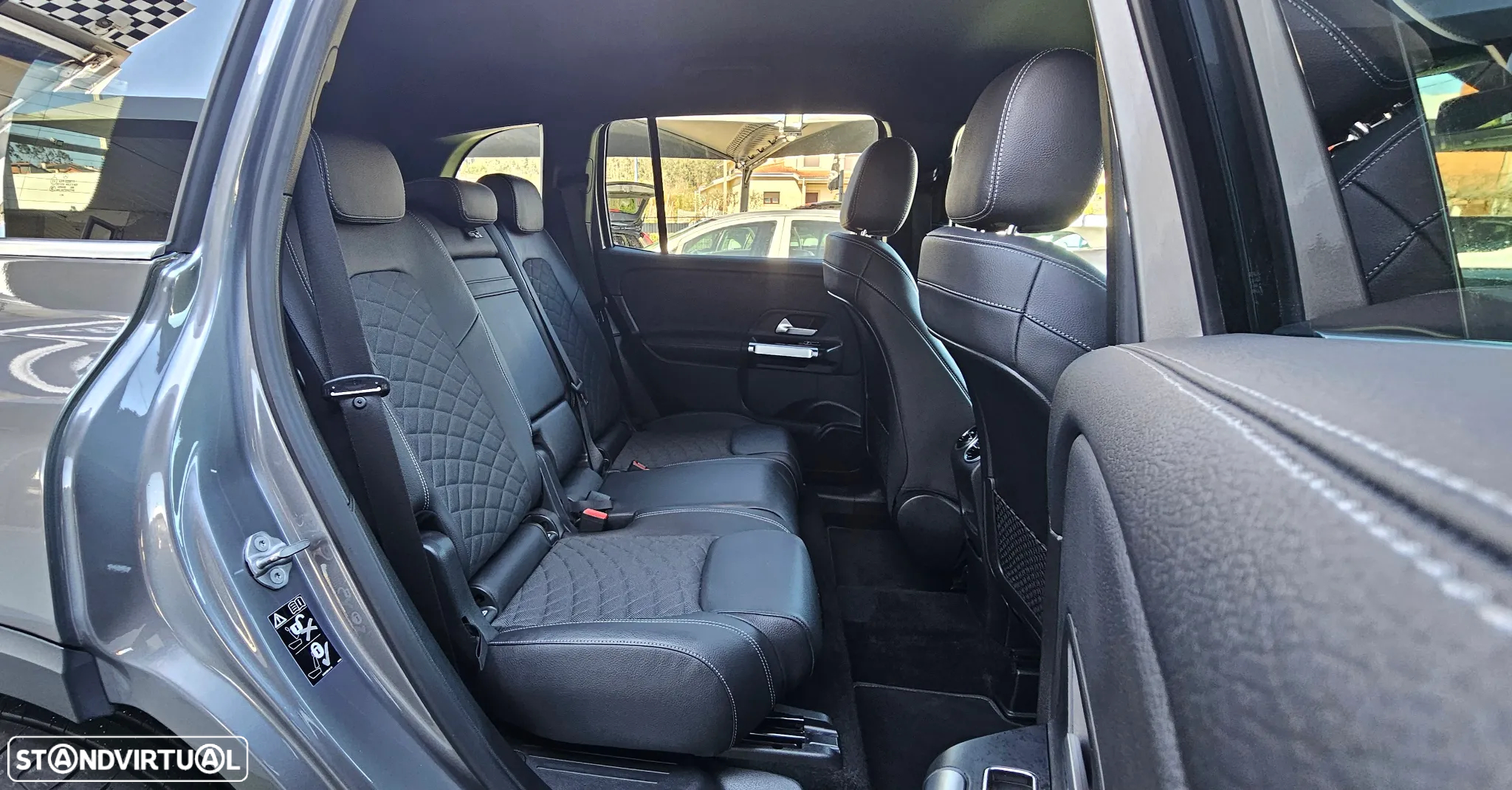Mercedes-Benz GLB 180 d Progressive - 25