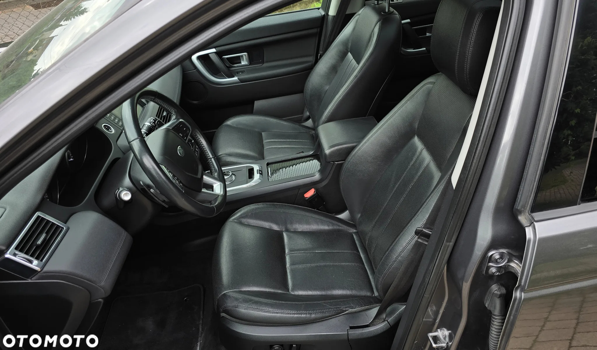 Land Rover Discovery Sport 2.0 D180 R-Dynamic HSE - 14