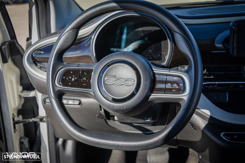 Fiat 500e Action - 22