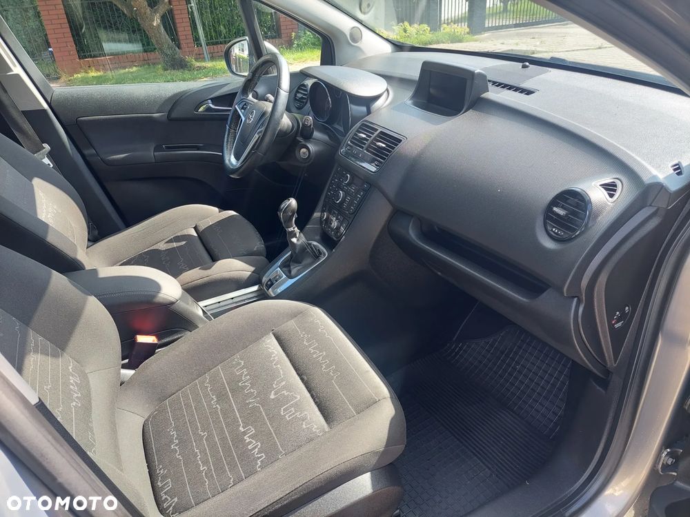 Opel Meriva - 11