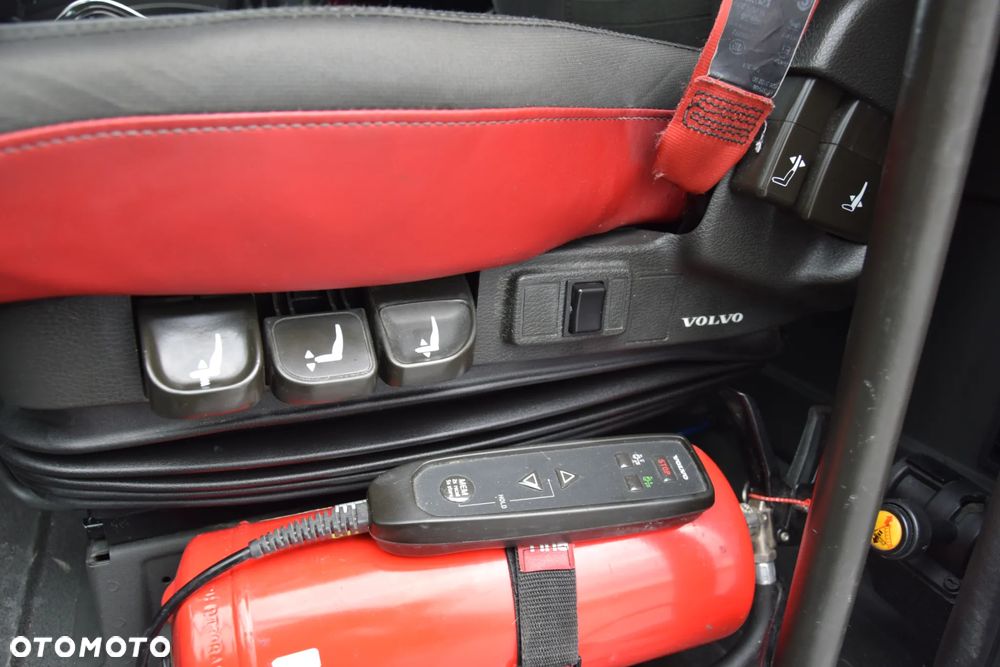 Volvo FH500 / NISKA KABINA / HYDRAULIKA / EURO 6 / ACC / LEDY / ALUFELGI / SERWISOWANY / SPROWADZONY - 22