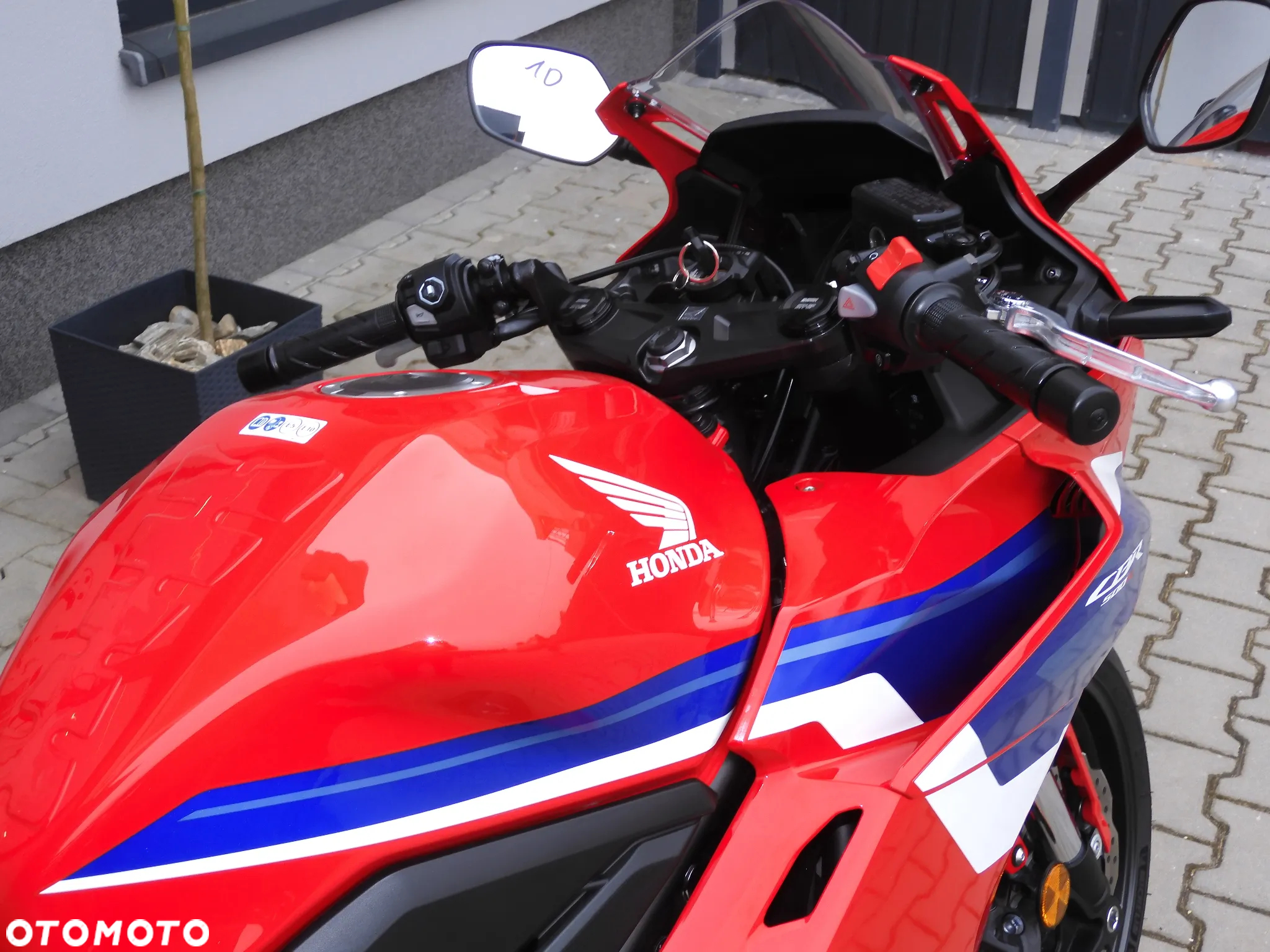 Honda CBR - 16