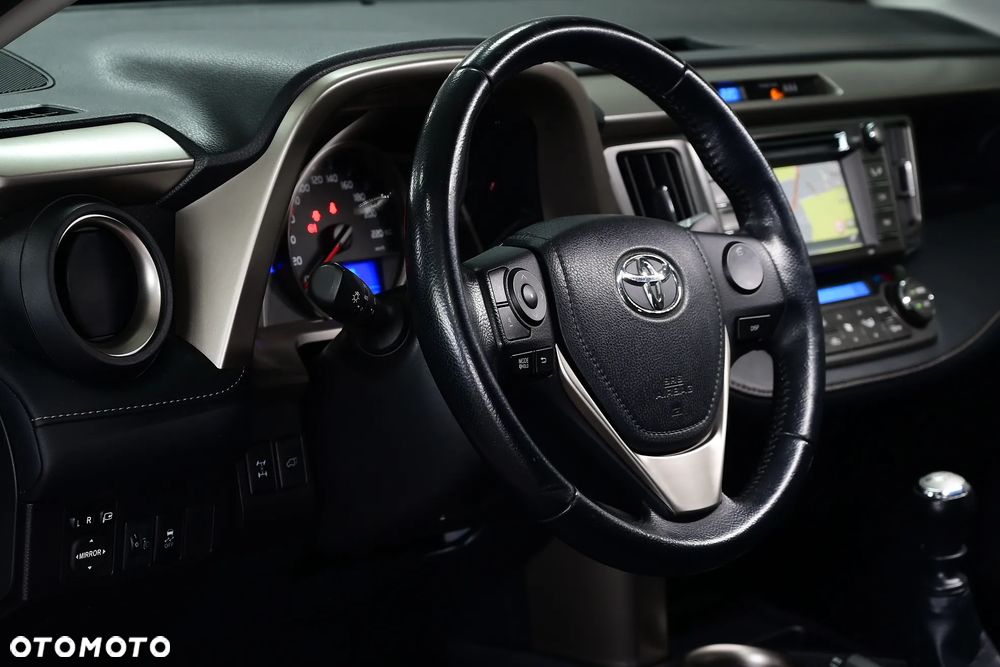 Toyota RAV4 2.0 Prestige 4x4 - 24