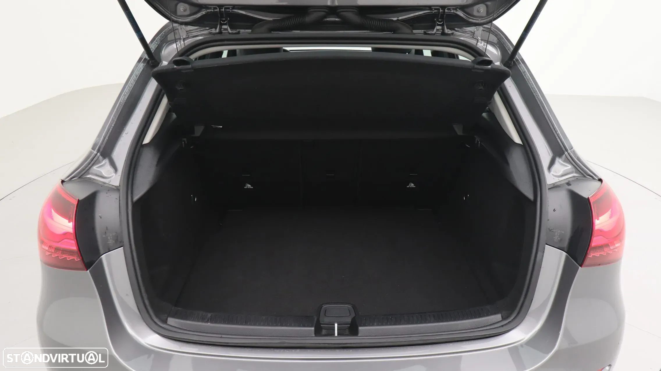 Mercedes-Benz A 200 - 25