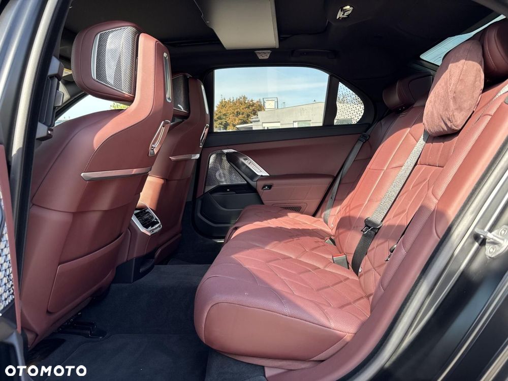 BMW Seria 7 - 15