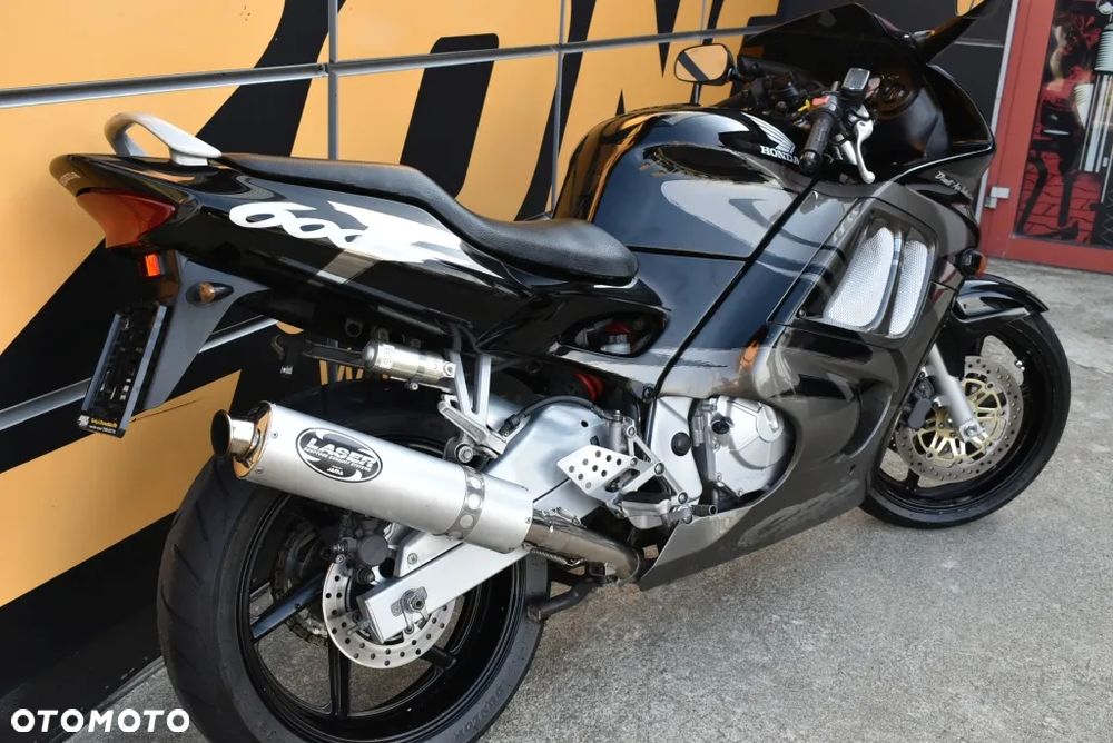 Honda CBR - 29