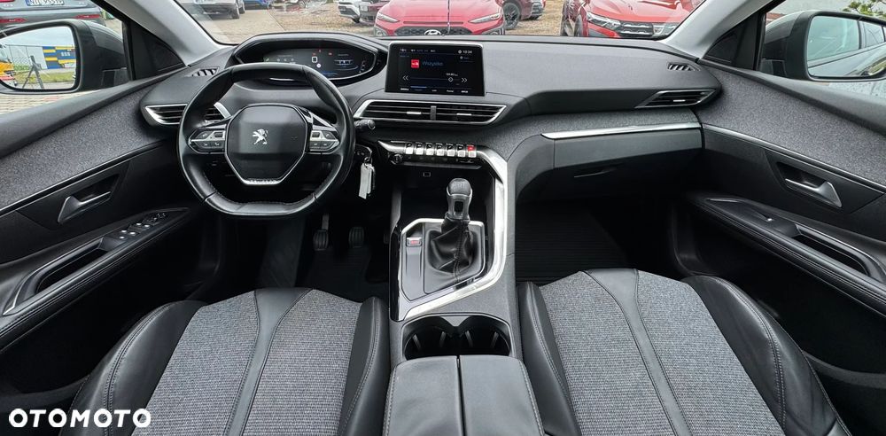 Peugeot 5008 - 25