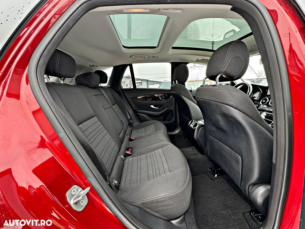 Mercedes-Benz GLC 300 d 4MATIC 9G-TRONIC - 9