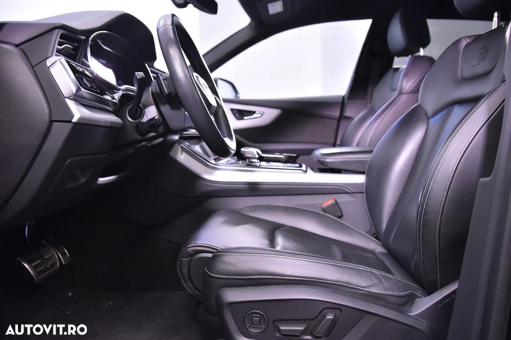 Audi Q8 SUV TFSI quattro 250 kW tiptronic S line business - 23