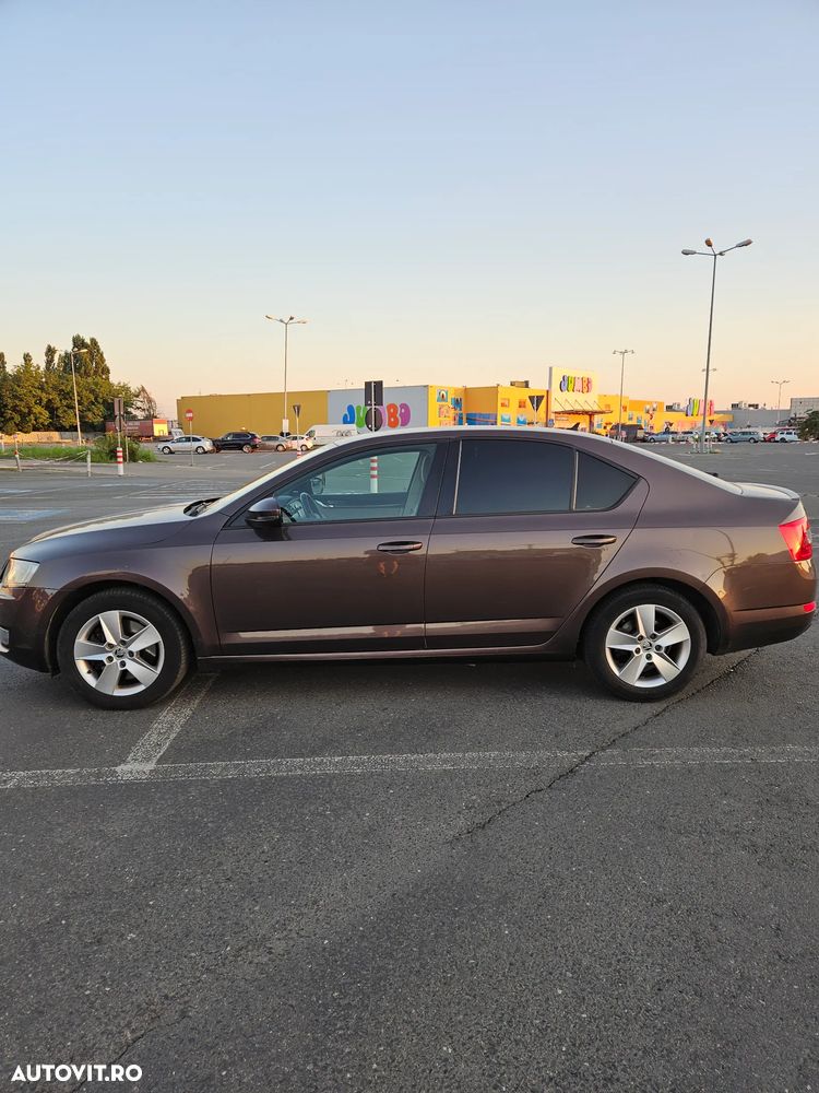 Skoda Octavia 1.8 TSI DSG Style - 6