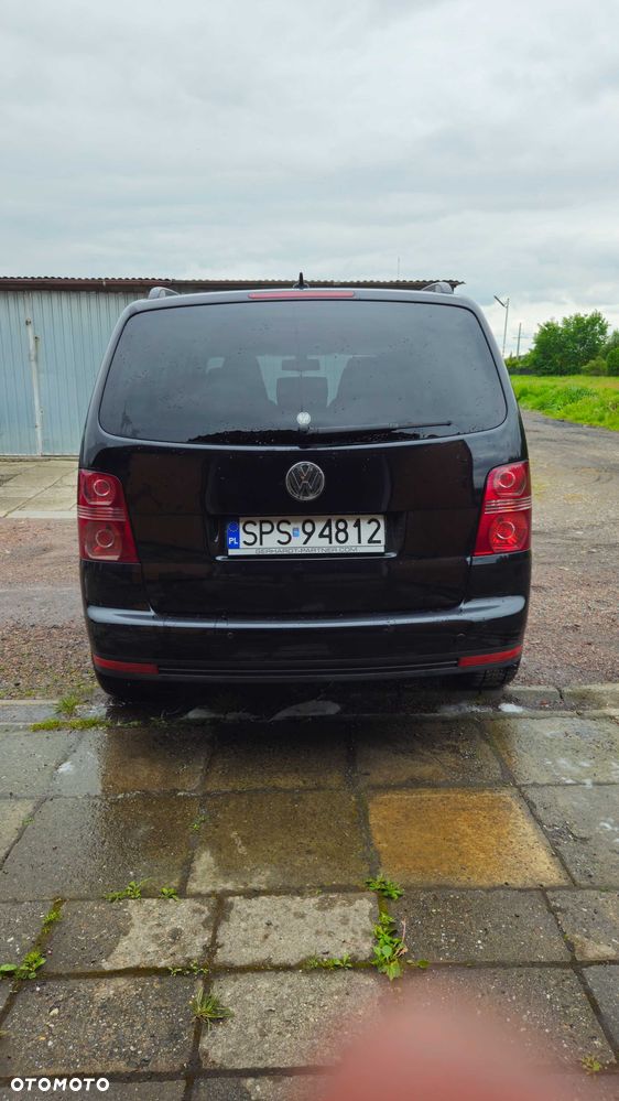 Volkswagen Touran - 3