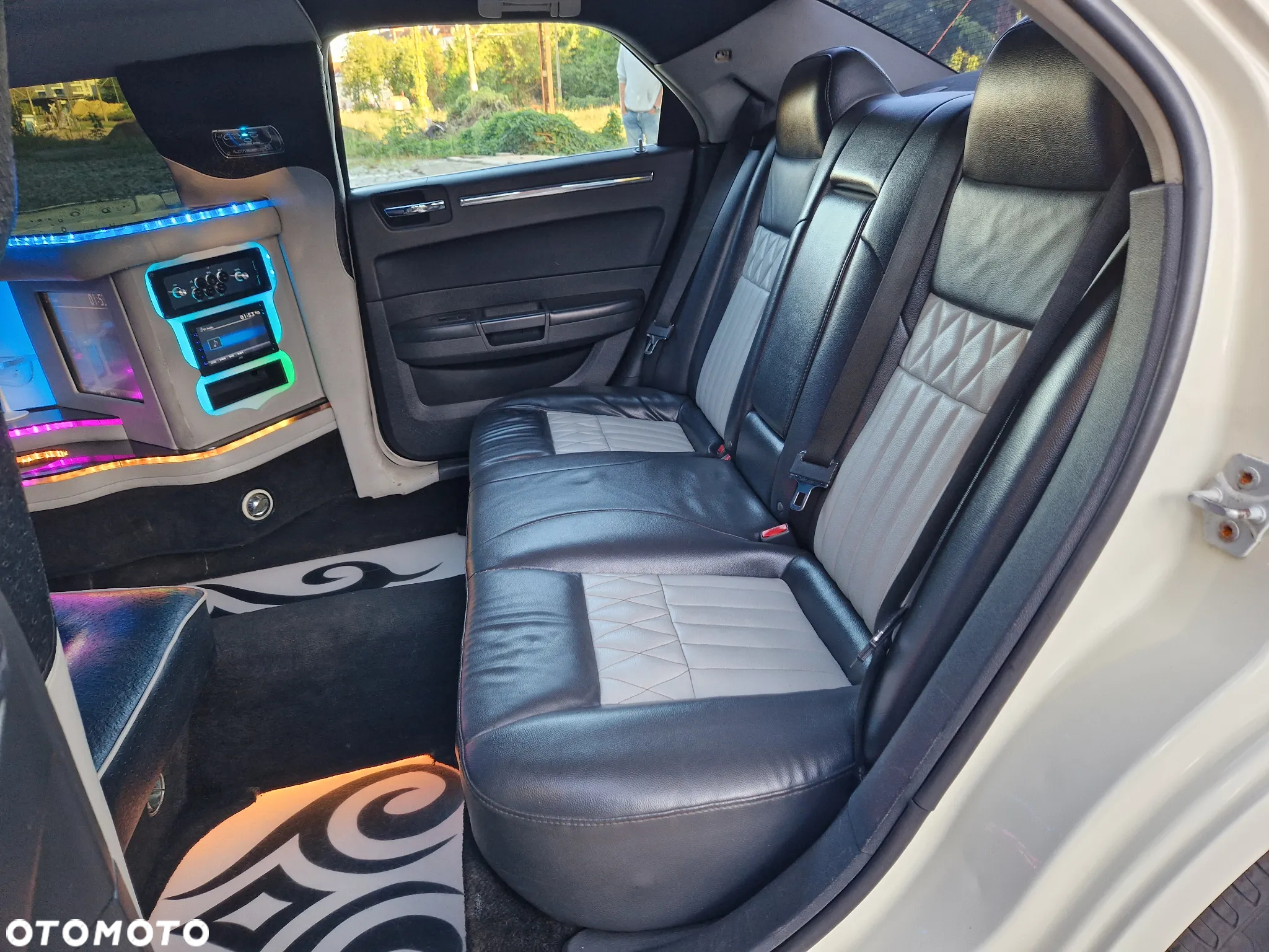 Chrysler 300C Touring 3.5 Automatik - 22