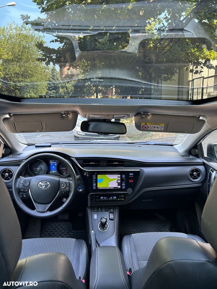 Toyota Auris 1.8 L VVT-i Sol+ - 29